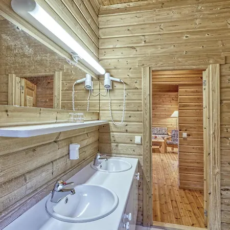2 Bedroom Beautiful In Masserberg
