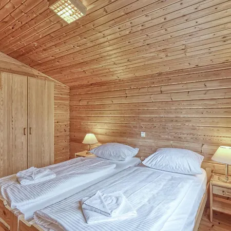2 Bedroom Beautiful In Masserberg